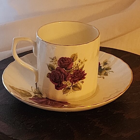 Golden Crown Fine Bone China England Purple Rose Cup and Saucer - Picture 4 of 9